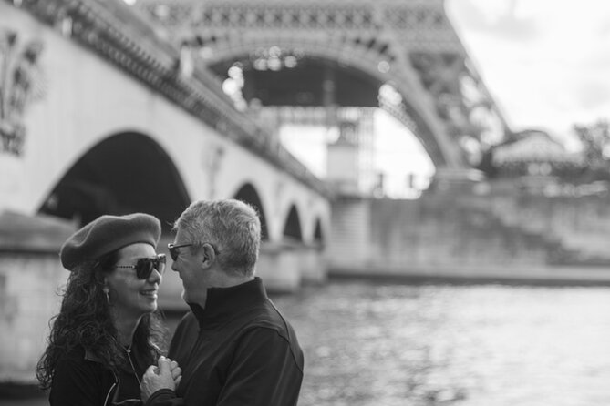 30 min photosession in Paris, all photos sent and edited - Longer sessions, cafés, Montmartre, and accessories