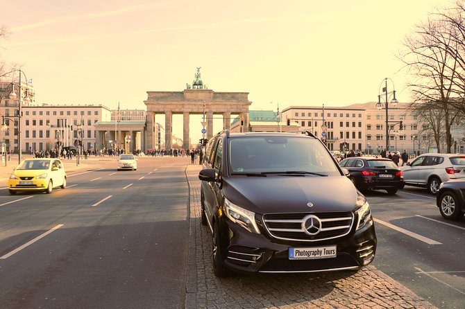 5hours: Guide, Chauffeur & Photographer in Berlin private Tour - Charlottenburg, Kurfürstendamm, and western Berlin