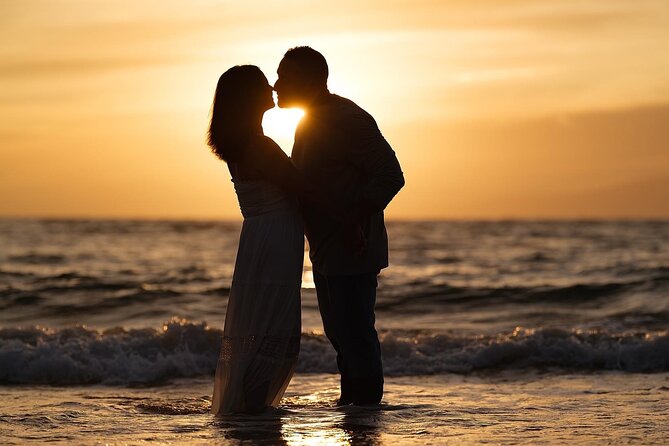 A Maui Beach Photoshoot in Wailea - A guided hour instead of stiff family portraits