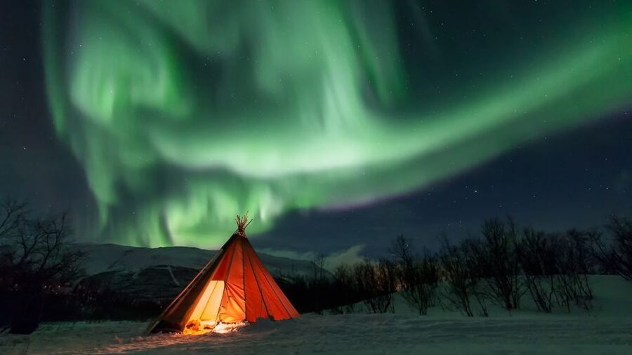 Abisko: National Park Northern Lights Photo Tour - Your evening from pickup to the first photo