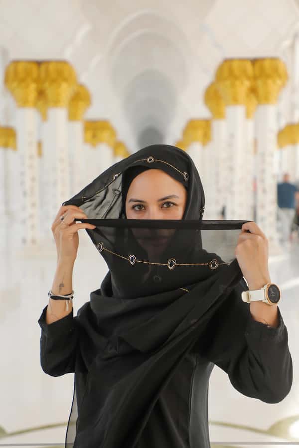 Abu Dhabi: Professional Photoshoot at Sheikh Zayed Mosque - Key details before you book