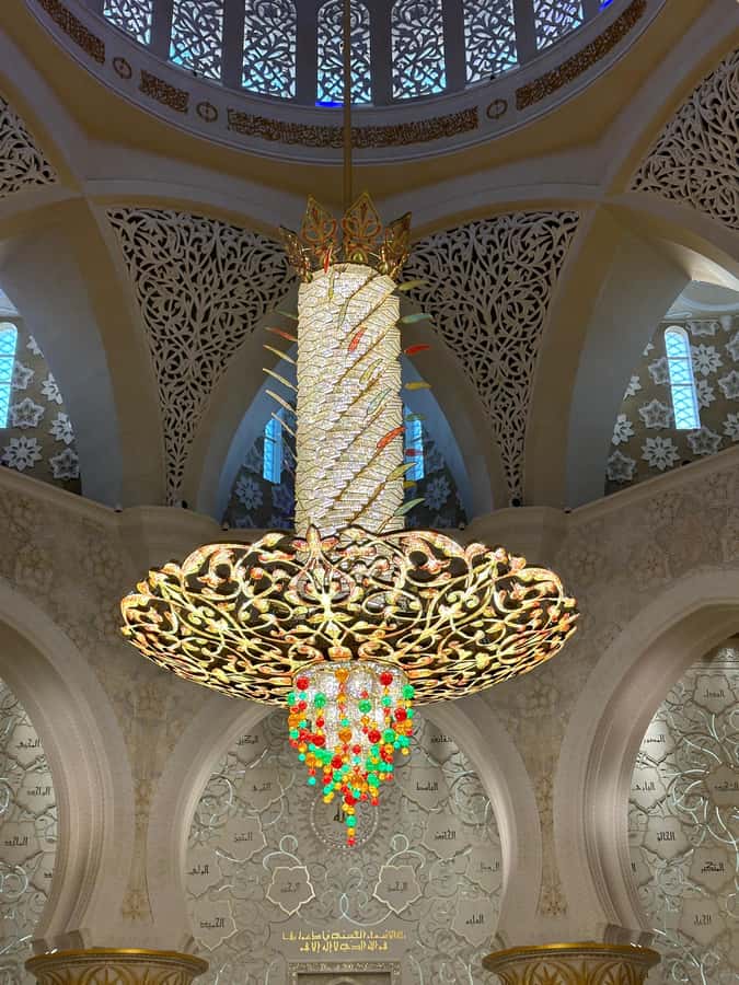 Abu Dhabi: Sheikh Zayed Grand Mosque Tour with Photographer - Meeting at Costa Coffee and getting started