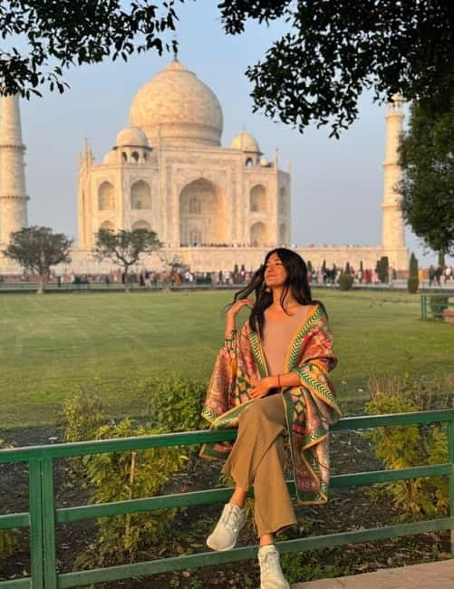 Agra: Taj Mahal Guided Tour with Photography & Rental Saree - Why the saree changes the Taj Mahal visit
