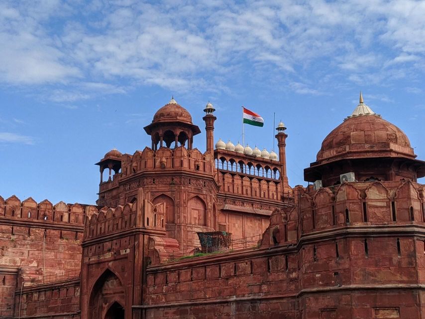 Agra: Taj Mahal Guided Tour with Photography & Rental Saree - Languages, access, and timing details