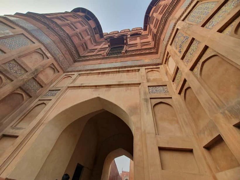Agra: Taj Mahal Vip tickets with Professional Photographer - Optional Agra Fort and the two-hour timing question