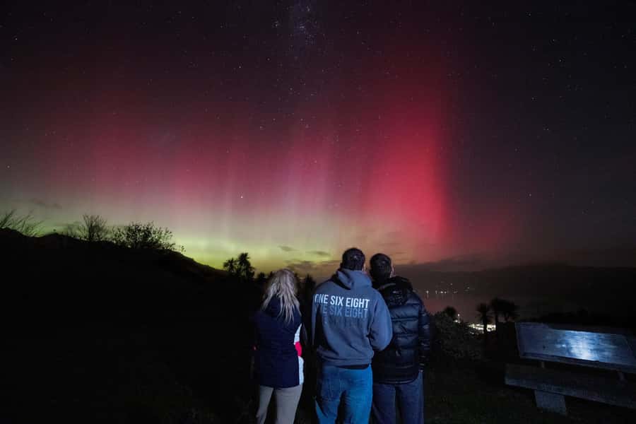 Akaroa: Stargazing Tour with 2 Telescopes & Souvenir Photos - Why Akaroa is a good place to look up