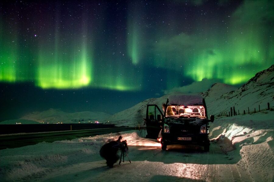 Akureyri: Northern Lights Photography Tour - A small group makes the waiting easier