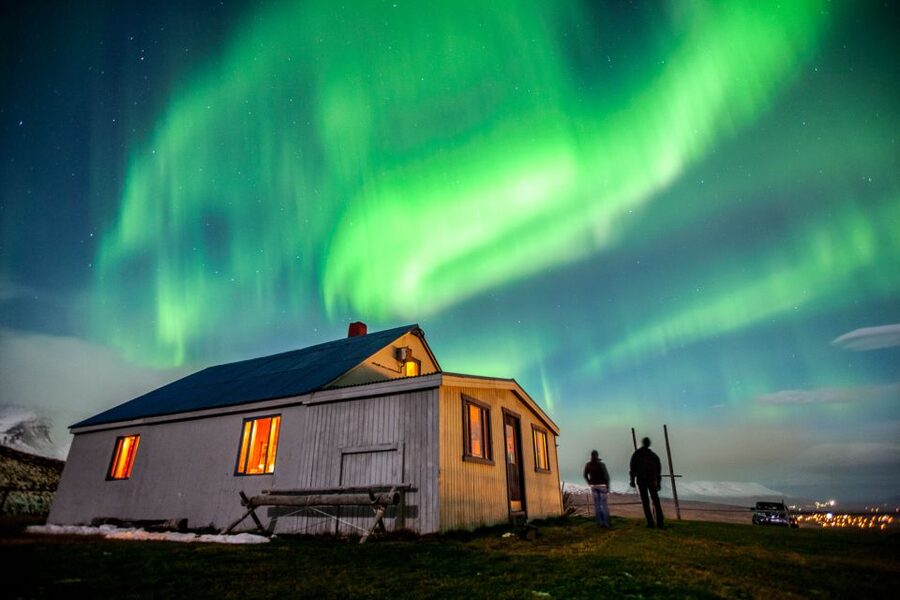 Akureyri: Northern Lights Photography Tour - What the aurora hunt really involves