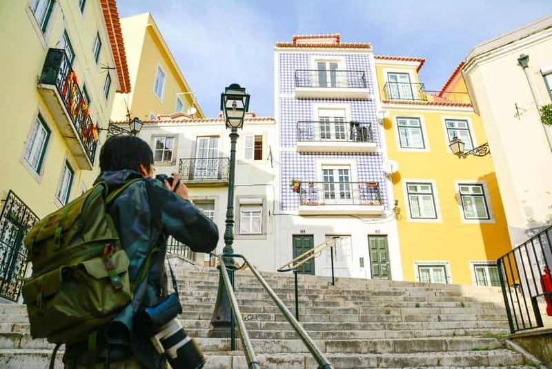 Alfama Photo Walk: Lisbon Photography Tour with a Local - Starting at Chafariz das Moiras