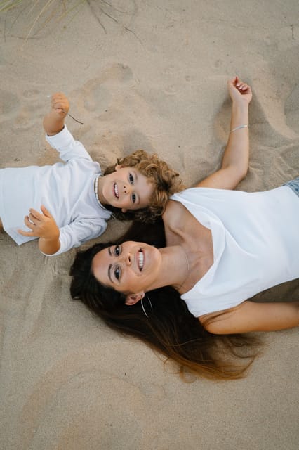 Algarve: 1 hour Couple & Family Photoshoot - Key Points at a Glance
