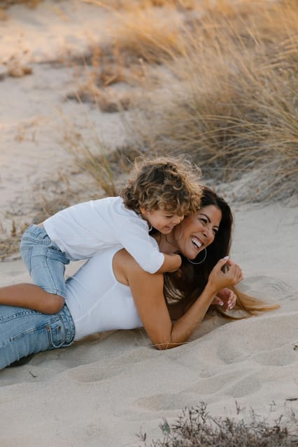 Algarve: 1 hour Couple & Family Photoshoot - Choosing Your Algarve Setting Before the Camera Comes Out