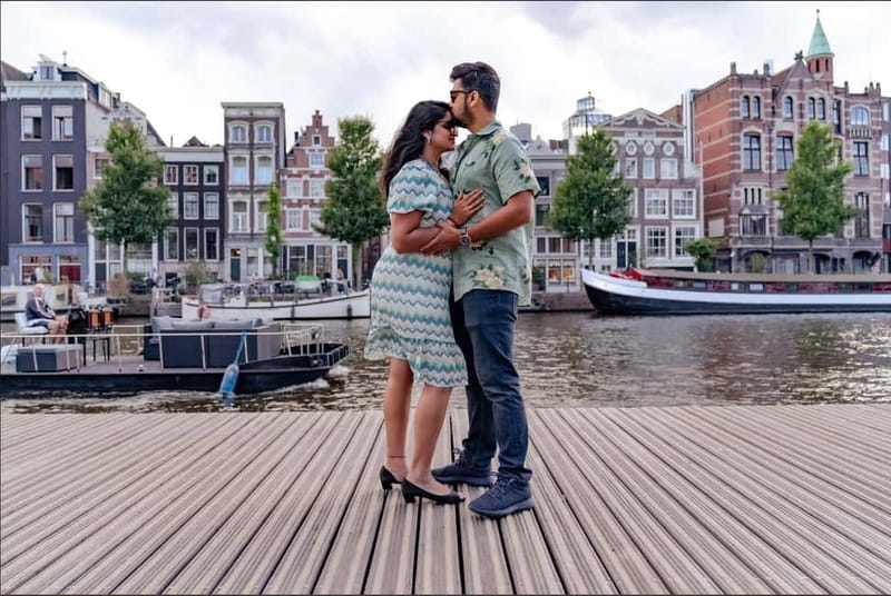 Amsterdam Canals Photoshoot: Private Solo, Family or Couples - Who should book this experience?