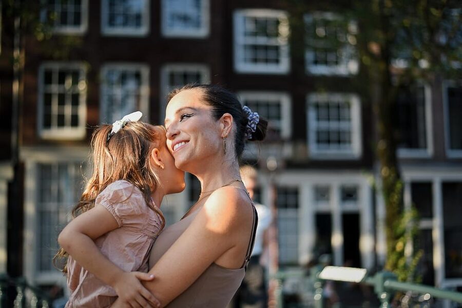 Amsterdam: Private Photoshoot in iconic locations - Key points to know before booking