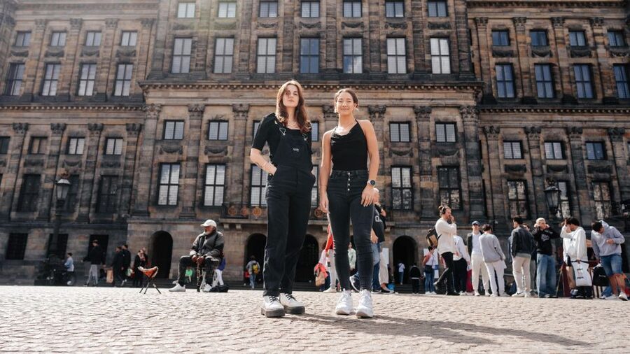 Amsterdam: Professional photoshoot at Dam Square. - Edited photos delivered within 48 hours