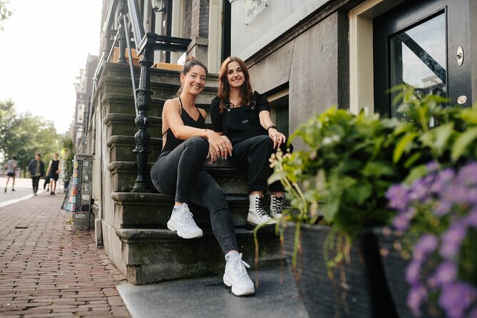 Amsterdam: Professional Photoshoot at the Canals - Brouwersgracht: the prettiest part of the short session