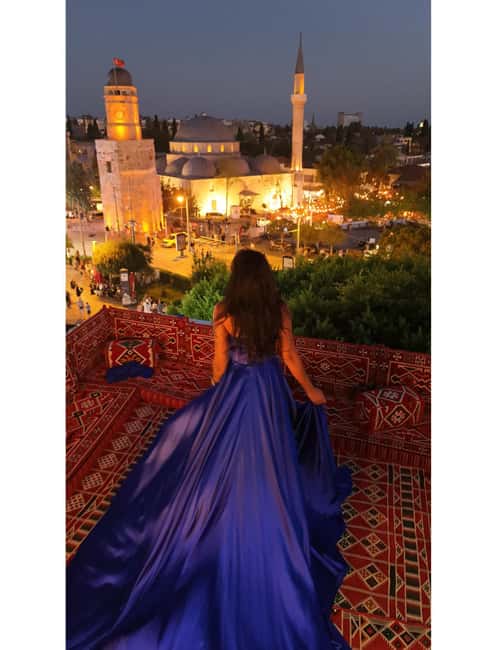 Antalya: Rooftop Photoshoot with Flying Dresses - The Turkish headscarf styling session