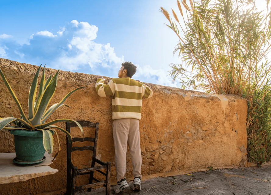 Athens: Guided Photography Tour - From famous sights to quieter streets