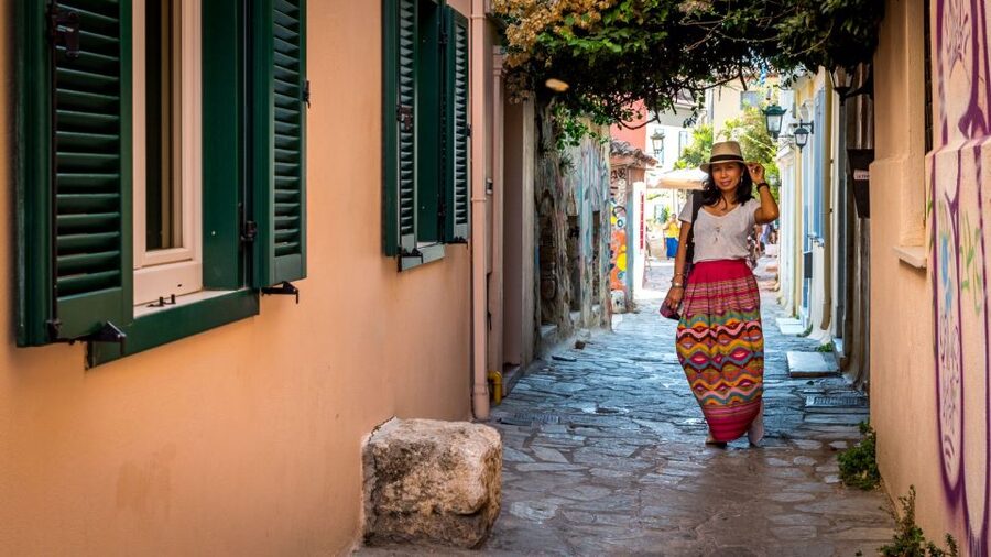 Athens: Historic Center Photo Tour at Monastiraki and Plaka - Monastiraki Square: your first photo setting
