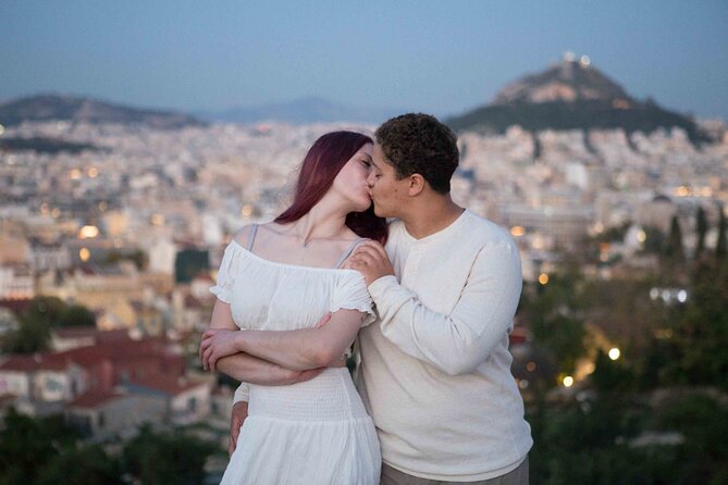 Athens Old City Private Photoshoot Tour / 2 hrs - How the photographer handles different occasions