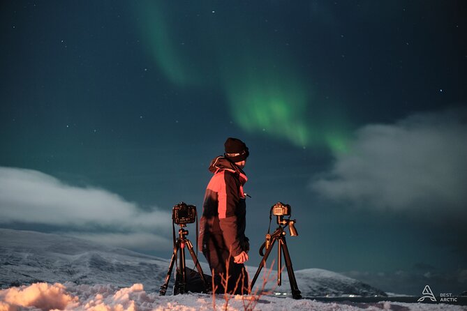 Aurora Safari Chase by big bus, free Photos, toilet onboard - Leaving Tromsø at 6:15 p.m.