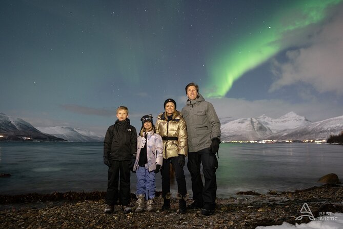 Aurora Safari Chase by big bus, free Photos, toilet onboard - Photos, tripods, and the fine print