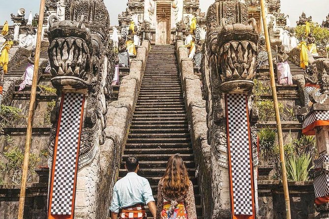 Bali Instagram Tour from Your Hotel (Private & Full-day) - Ubud options, woodcarving, and the Monkey Forest