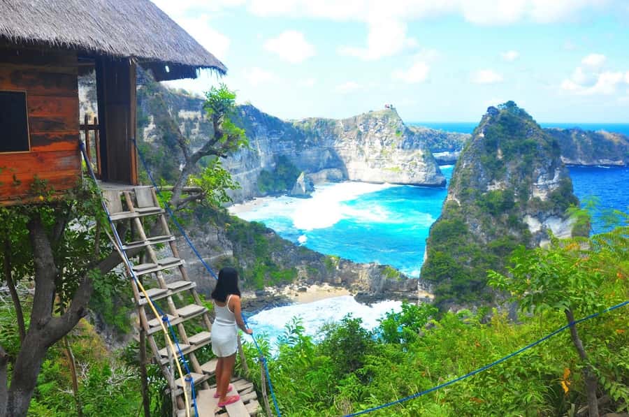 Bali & Nusa Penida: 2-Day Highlights Instagram Tour - The guides are part of the value