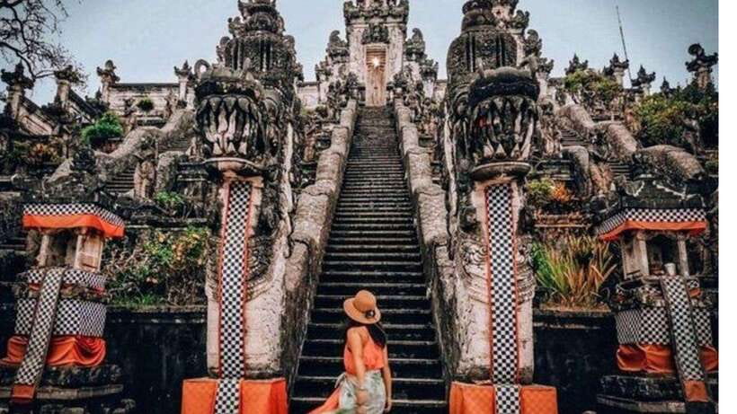 Bali: Private Instagram Tour - Coffee, conversation, and a lighter stop