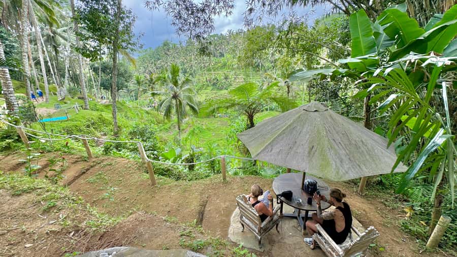 Bali:Traditional Wedding Photoshoot with the Rice Field View - The optional one-hour massage at U Relax