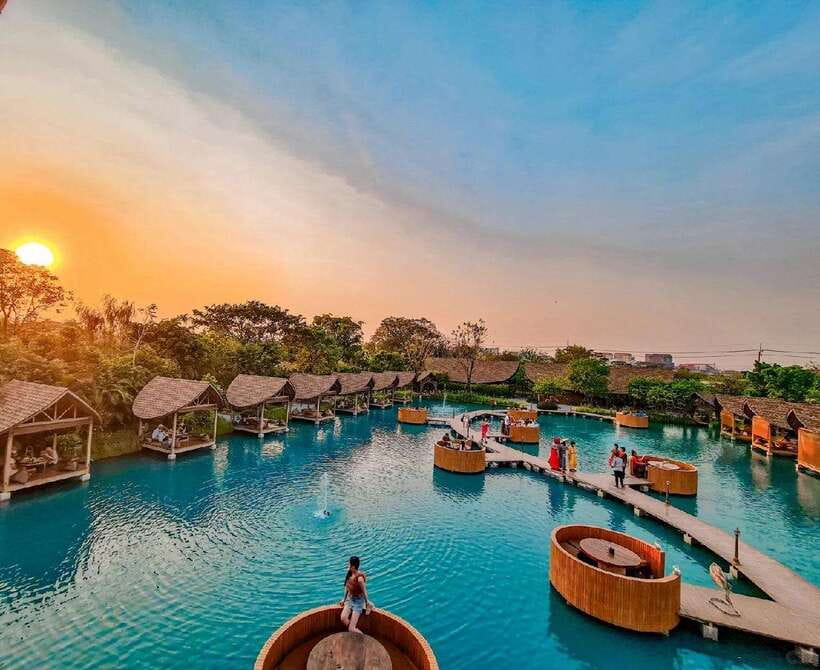 Bangkok: Bubble in the Forest Cafe Photography Journey - The setting: a small Maldives-style escape
