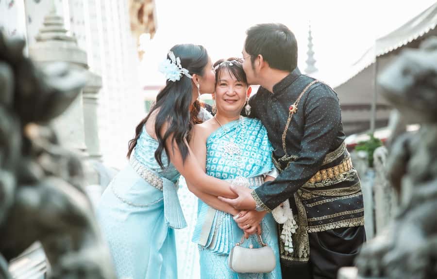 Bangkok: Thai Costume Photoshoot at Wat Arun - What happens during the Wat Arun session