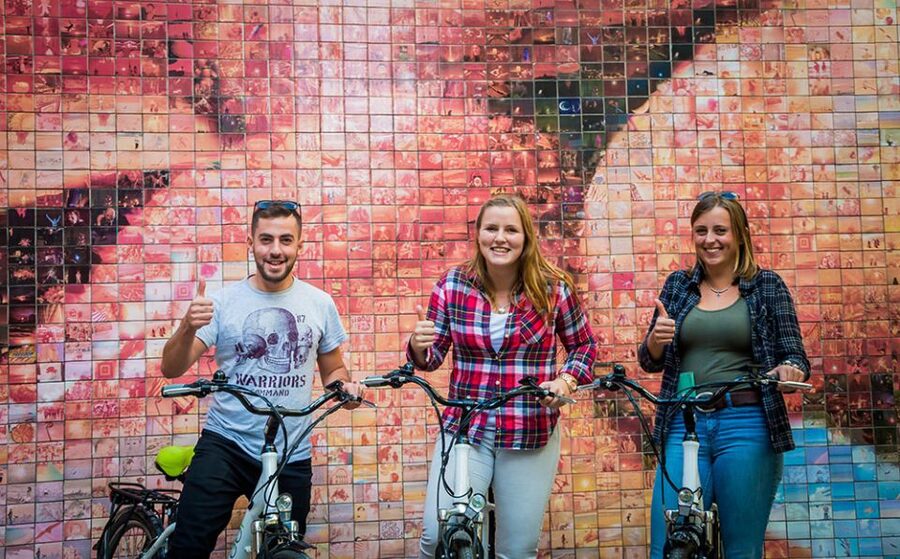 Barcelona: 4-Hour E-Bike Photography Tour - Price, timing, and who gets the best value