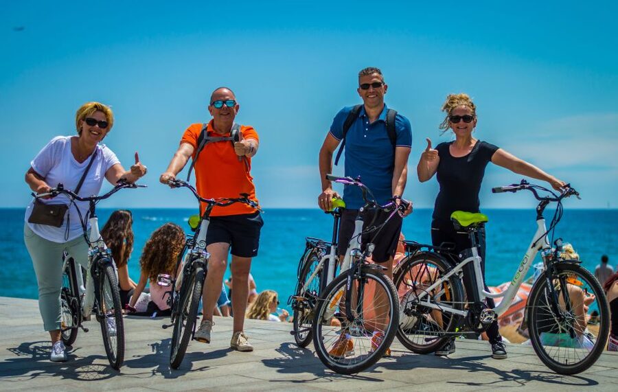 Barcelona: 4-Hour E-Bike Photography Tour - Gaudí’s Barcelona: La Pedrera, Casa Batlló, and the Sagrada Familia