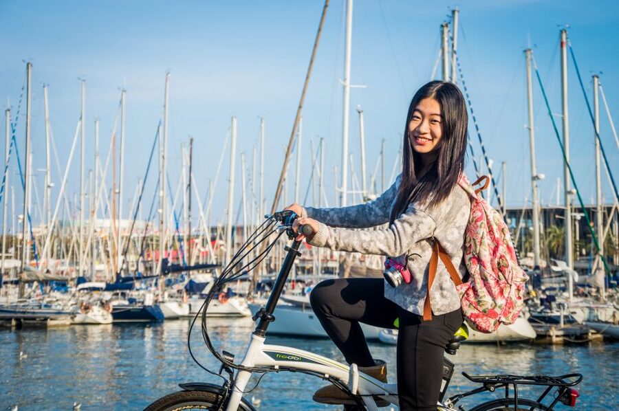 Barcelona: 4-Hour E-Bike Photography Tour - Barceloneta, the beaches, and the waterfront