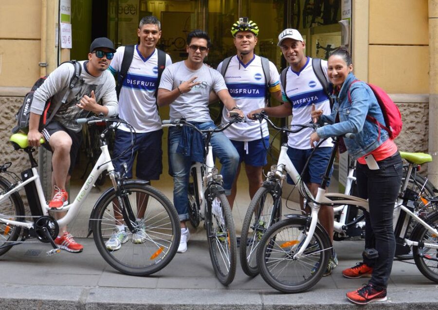 Barcelona: 4-Hour E-Bike Photography Tour - Arc de Triomf, the Citadel, and Agbar Tower