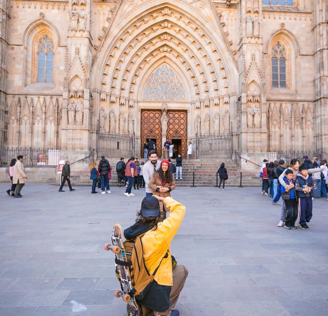 Barcelona: Gothic Quarter Private Photoshoot Experience - Finding the right Gothic Quarter corners