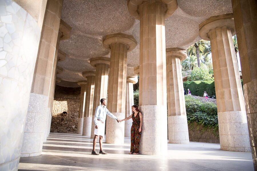 Barcelona: Instagram Tour of the Most Scenic Spots - What to wear and how to prepare