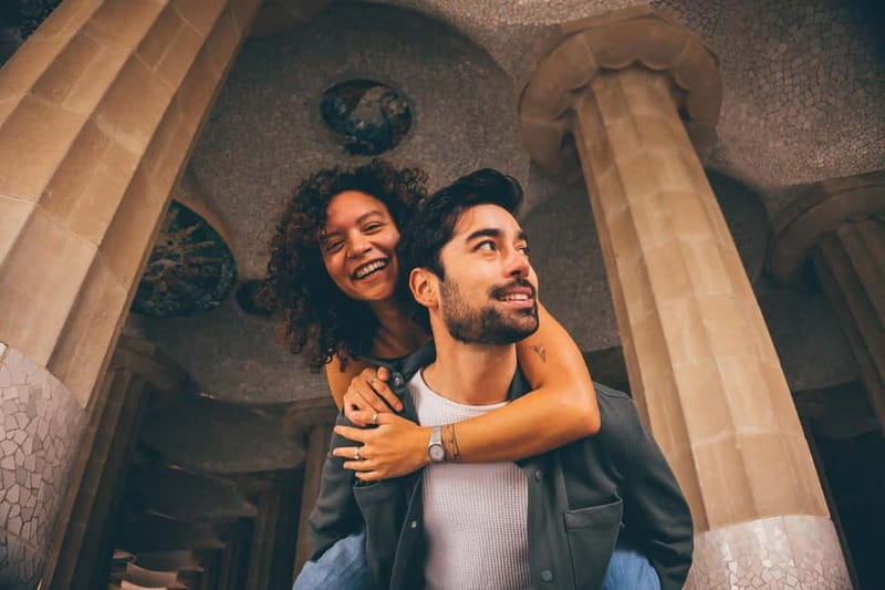 Barcelona: Park Guell Photoshoot - The price and what you actually receive