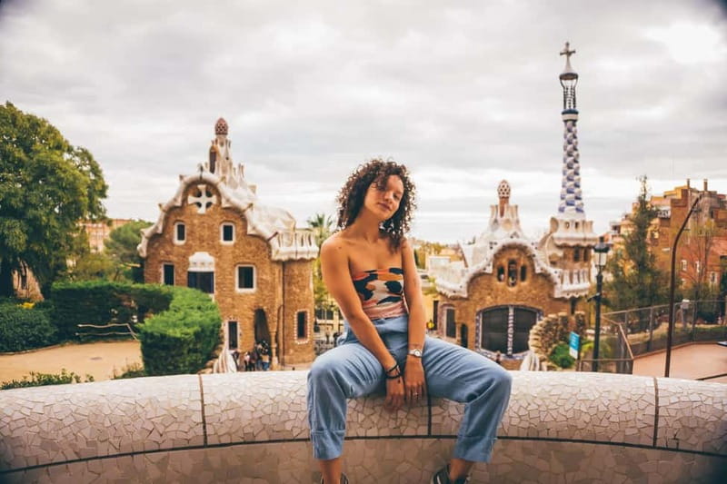 Barcelona: Park Guell Photoshoot - Meeting at C/ d’Olot, 12