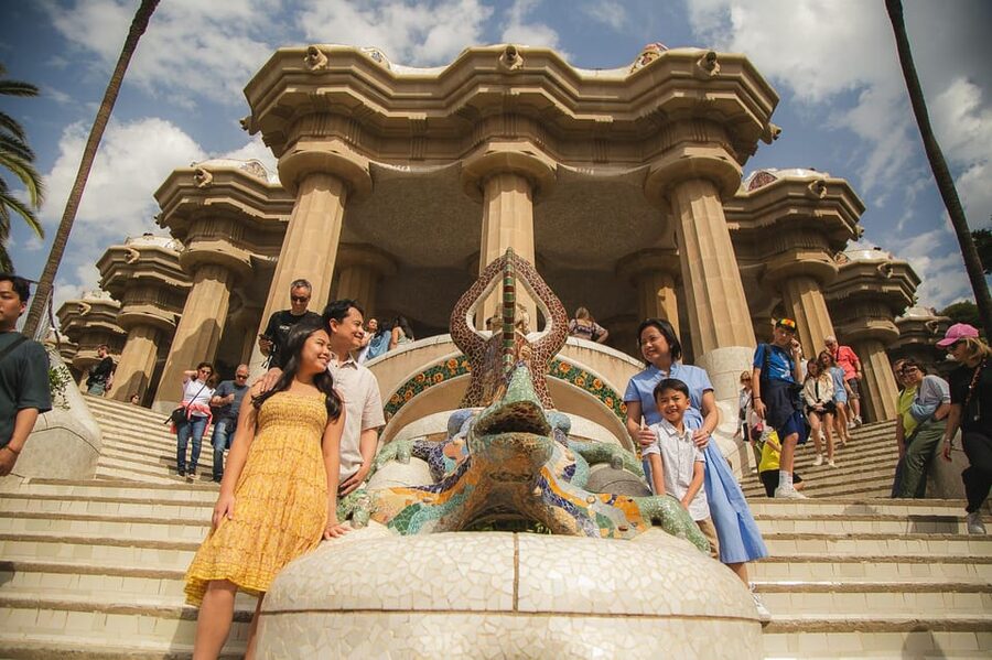 Barcelona: Park Güell Private Photography Experience - What this Park Güell photo session is really for
