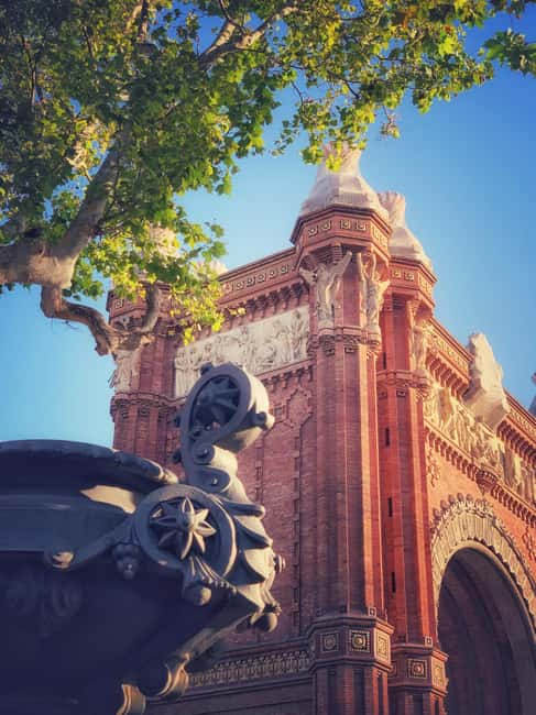 Barcelona: Phone Photography Tips & Tricks - Park & Old Town - Editing and choosing the pictures worth keeping