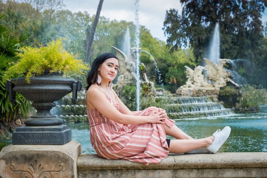 Barcelona: Photoshoot in Scenic Locations - Outfit choices and making the hour count