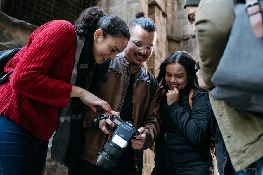 Barcelona: Private Photoshoot with a Professional - Barcelona Cathedral: a grand opening frame