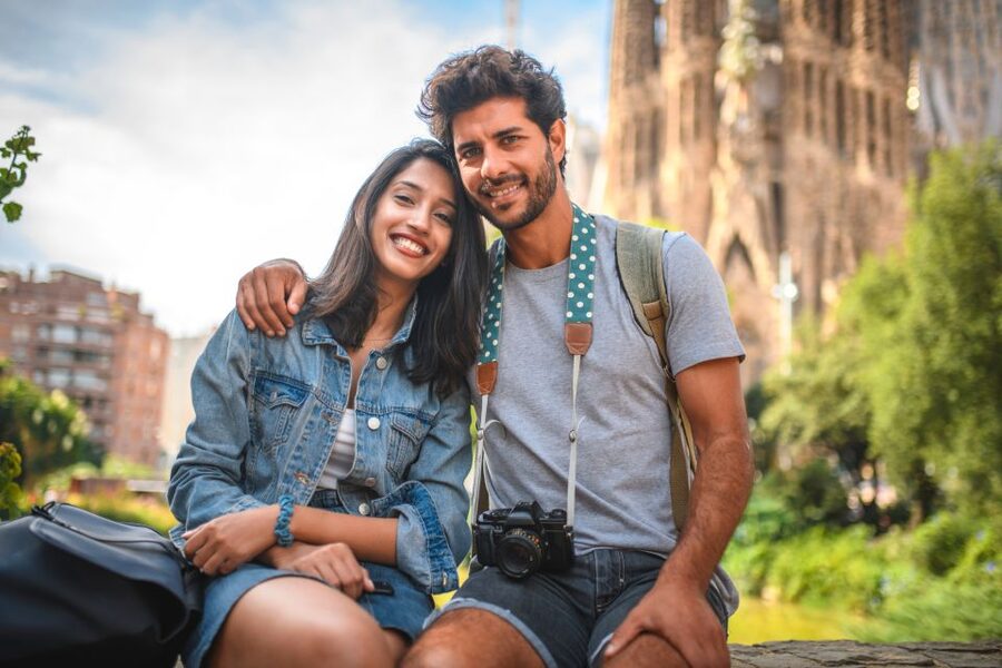 Barcelona: Private Sagrada Familia Photoshoot - Receiving and using your edited photos