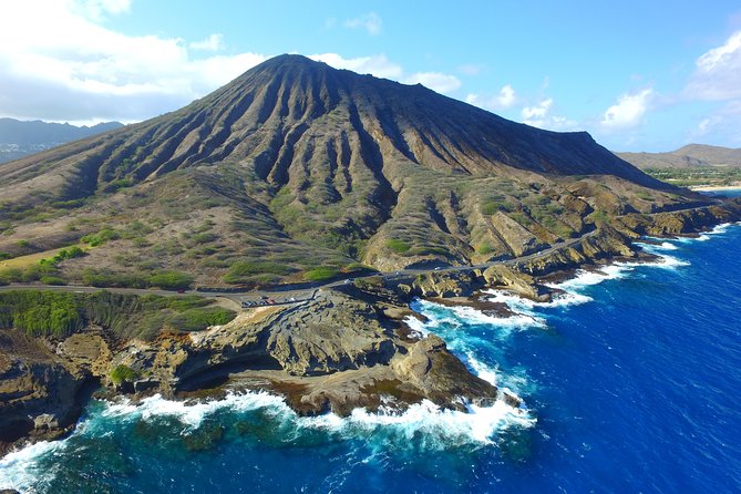 Beautiful Colors of Hawaii Photo Tour - A 45-minute break for local food
