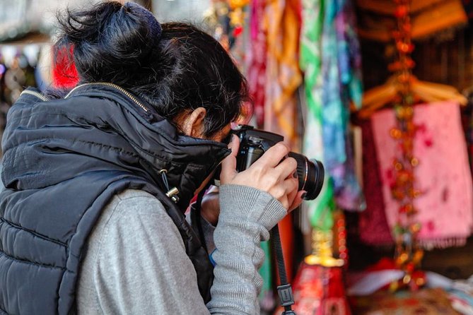 Beginners Photography Course - Small Group Workshop - City Hall and More London: learning the controls first