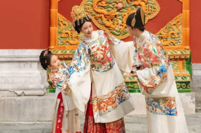 Beijing Traditional Hanfu Experience & Photoshoot for Groups