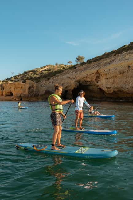 Benagil: Paddle Board Experience in Benagil Cave & 4k Photos - The guides and the small-group setup