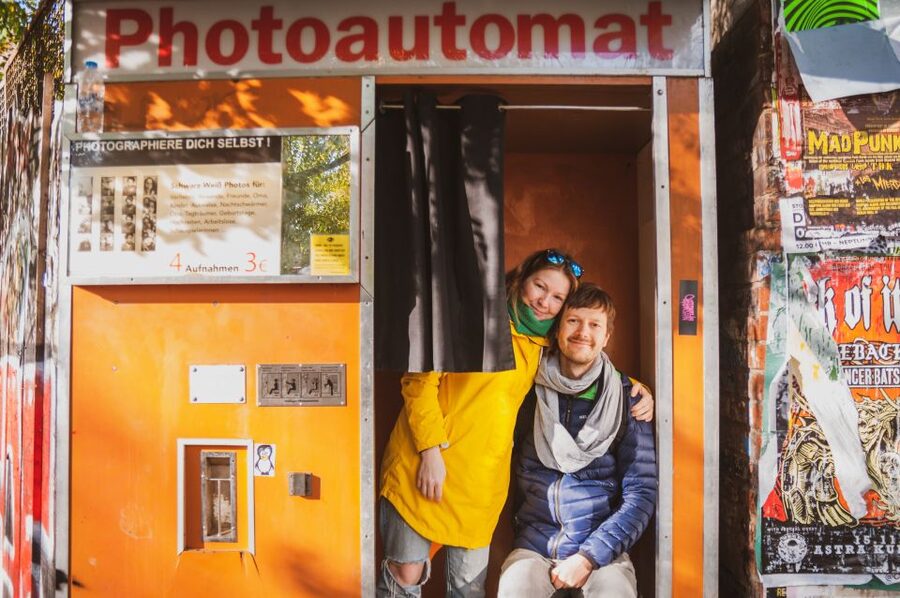 Berlin: Alternative Culture Walking Tour & Photoshoot - Old U-Bahn details and unusual architecture