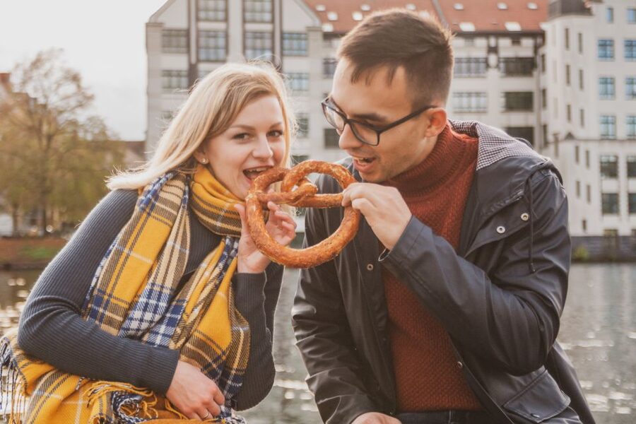 Berlin: Alternative Culture Walking Tour & Photoshoot - Starting near Warschauer Straße